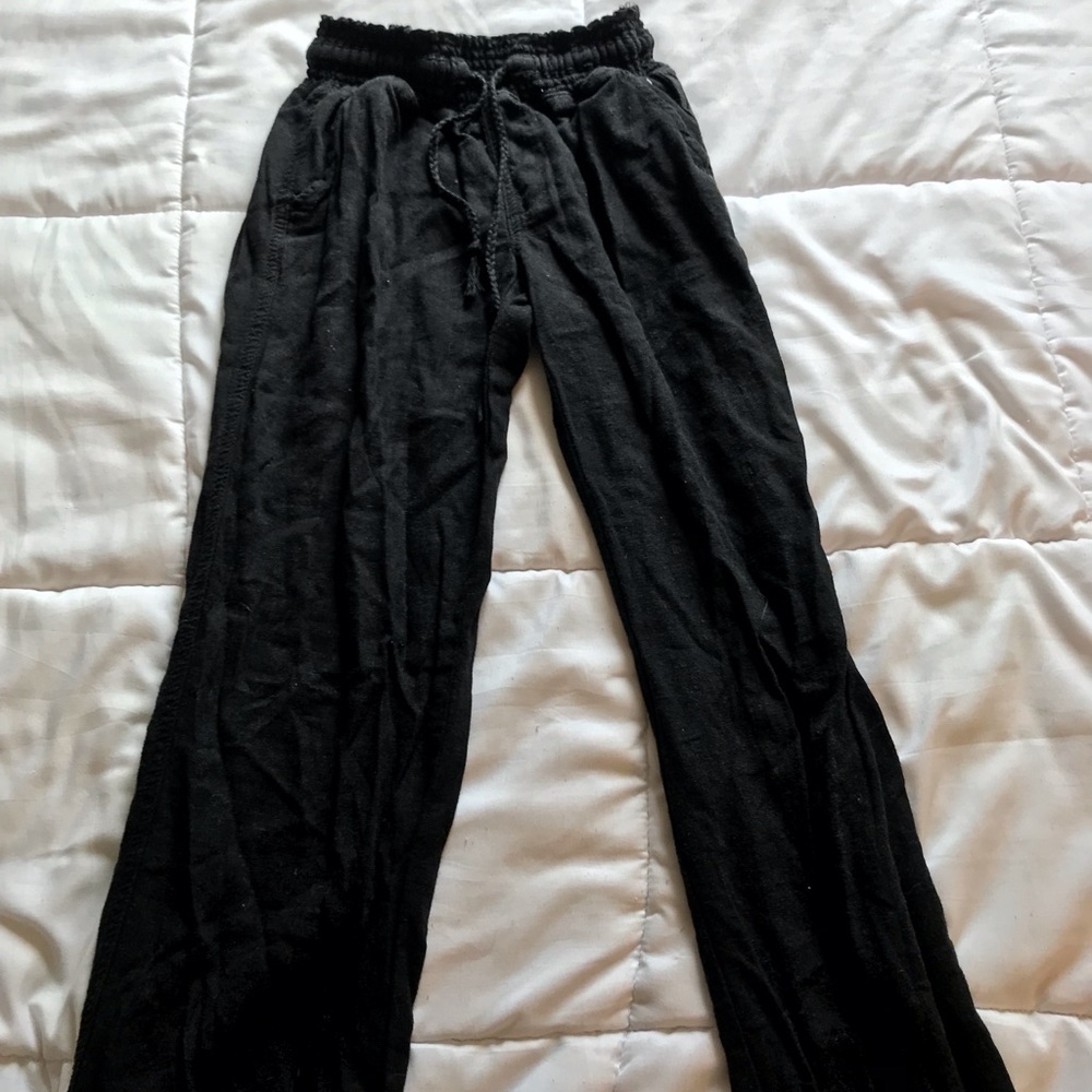 BLACK CARGO PANTS